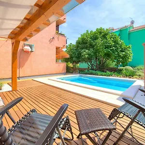 https://apartman-bor-krk.primorje-gorskikotar.com
